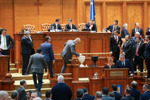 A román szenátus ismét megszavazta a Trianon-törvényt