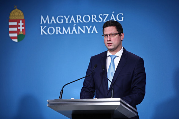 A kormány erős felhatalmazásra törekszik a nemzeti konzultációval
