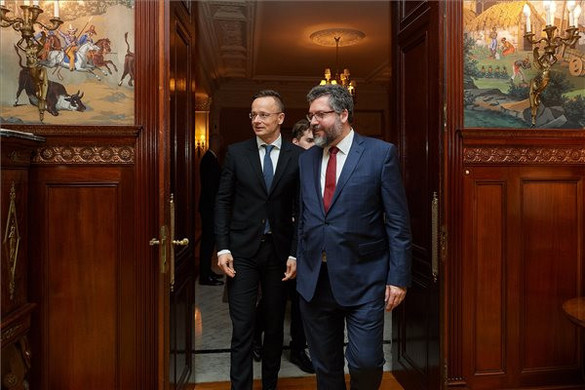 Szijjártó: A Globális Migrációs Csomag nem lehet hivatkozási alap