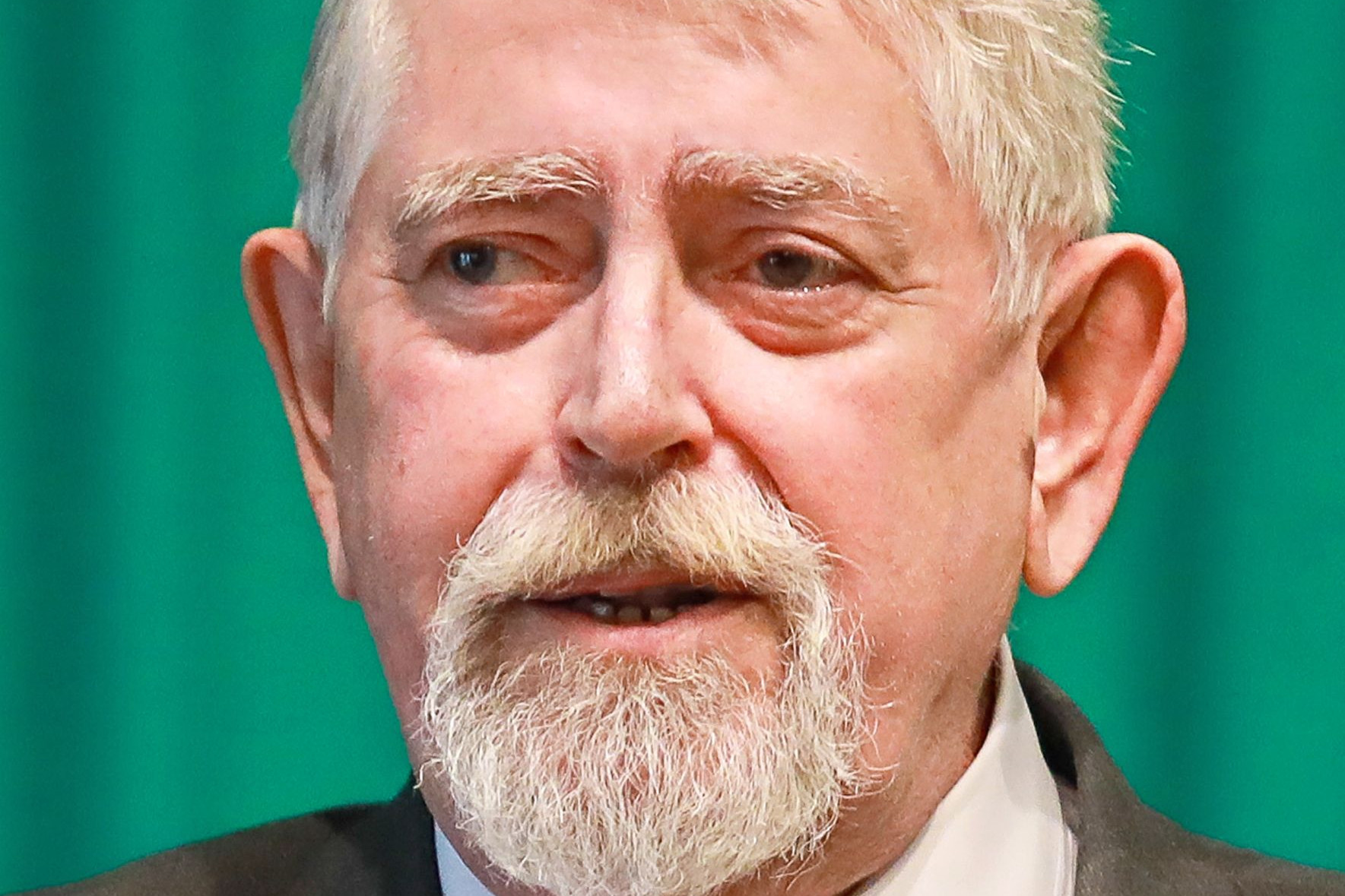 Kásler: Megújulnak a központi régió orvostechnikai eszközei
