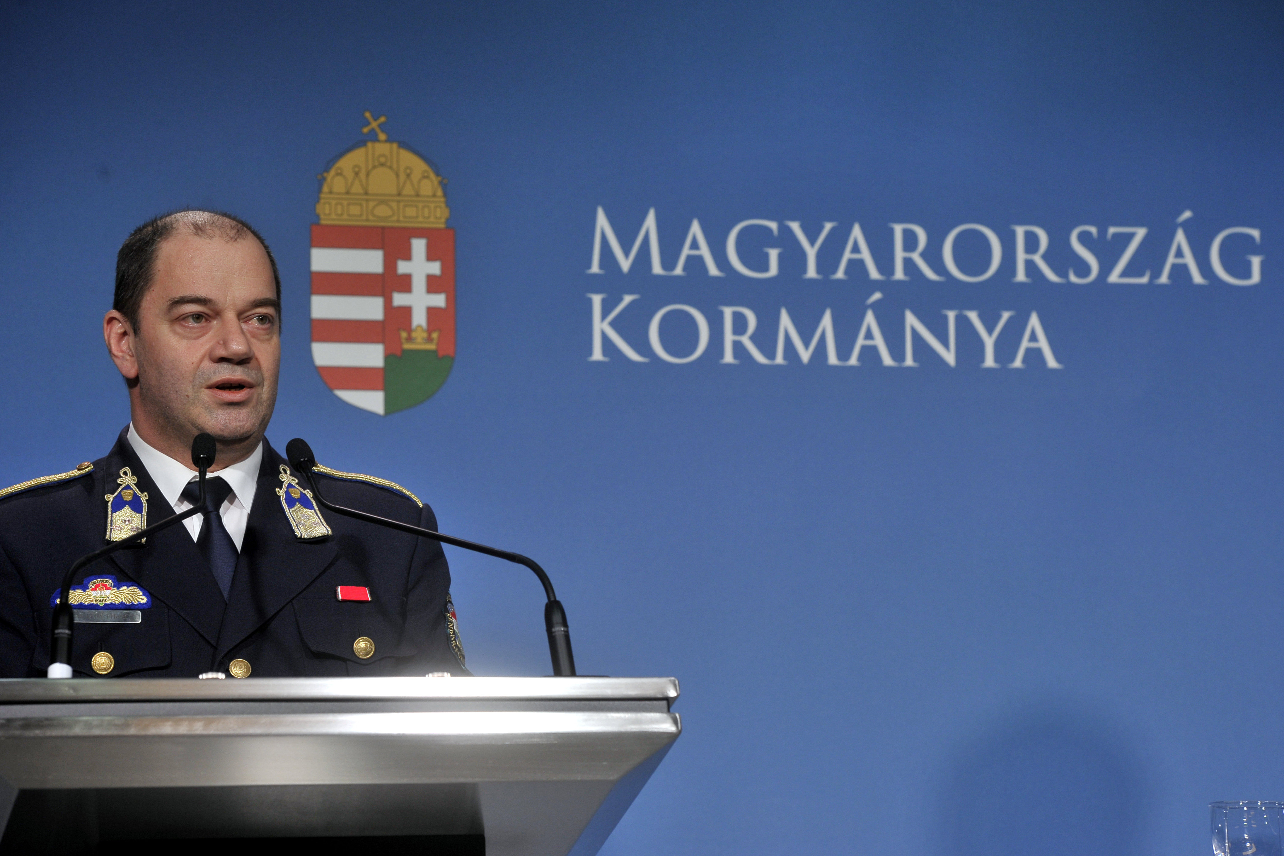 Korona operatívok