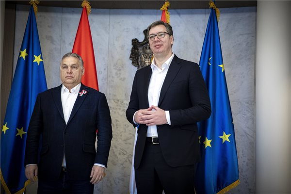 Orbán Viktor Belgrádba utazott