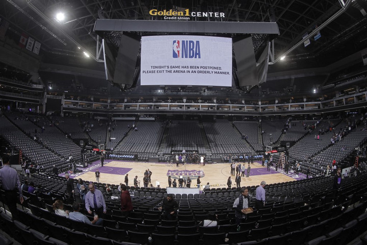 Fotó: AFP/Getty/NBAE/Rocky Widner Leghamarabb júniusban folytatódhat az NBA-szezon