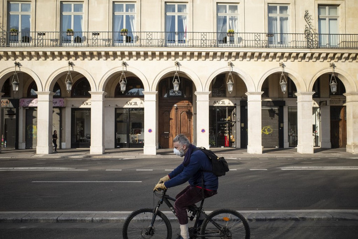Fotó: AFP/Nicolas Portnoi Kilencezer fölé nőtt a fertőzöttek száma Franciaországban