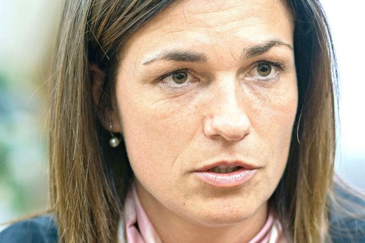 Fotó: MH Varga Judit: Ismét kibújt a szög a zsákból