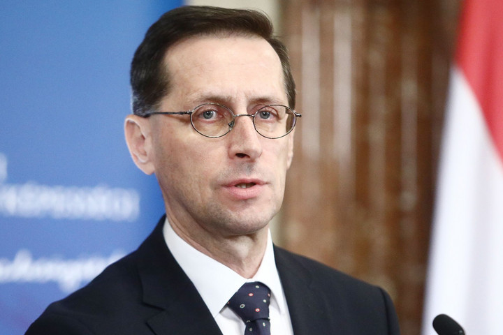 Fotó: MH/Papajcsik Péter Varga Mihály: A járvány elleni védekezések gazdasági hatása a teljes költségvetést átírja