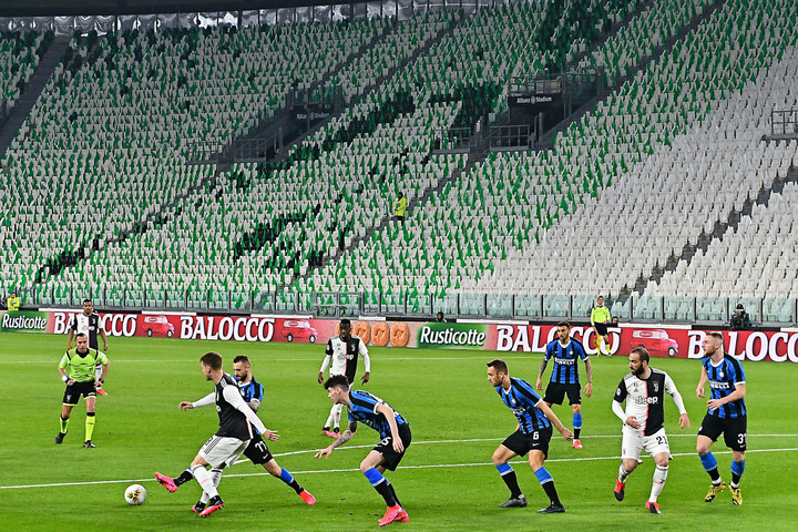 Fotó: AFP/Vincenzo Pinto Csak az biztos, hogy a Juventus visszavette a vezetést