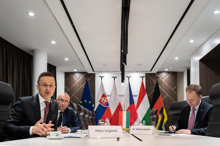 Fotó: Facebook / Szijjártó Péter Németország védőfelszereléseket szállíthat Magyarországra