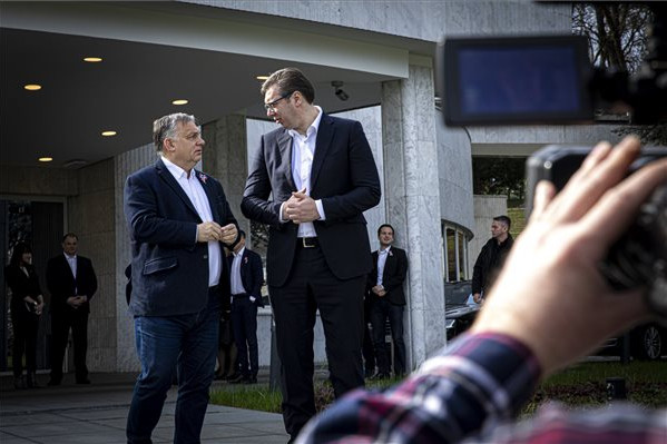Szerbia elnökével tárgyalt Orbán Viktor