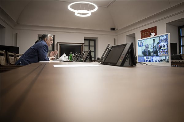 Fotó: MTI / Miniszterelnöki Sajtóiro Nemzetközi videokonferencián vett részt Orbán Viktor