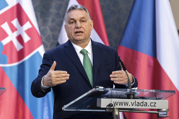 Orbán Viktor: A bajban is együttműködik a V4