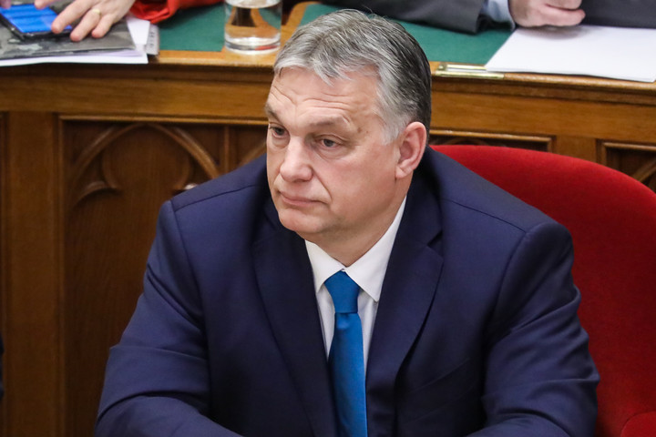 Orbán: Lezárjuk a magyar határt a személyforgalom előtt