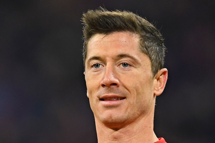 Robert Lewandowski egymillió eurós felajánlása