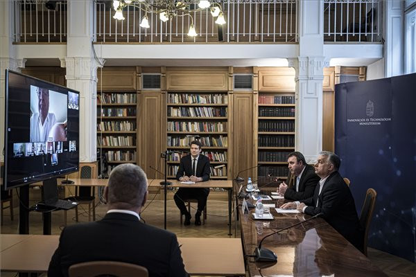 Fotó: MTI/Miniszterelnöki Sajtóiroda Orbán Viktor: Az idei költségvetés radikális átalakítására van szükség