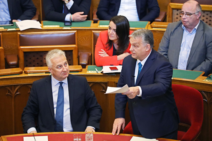 Orbán: Legyen legalább olyan jó következő tíz évünk, mint amilyen az előző tíz volt