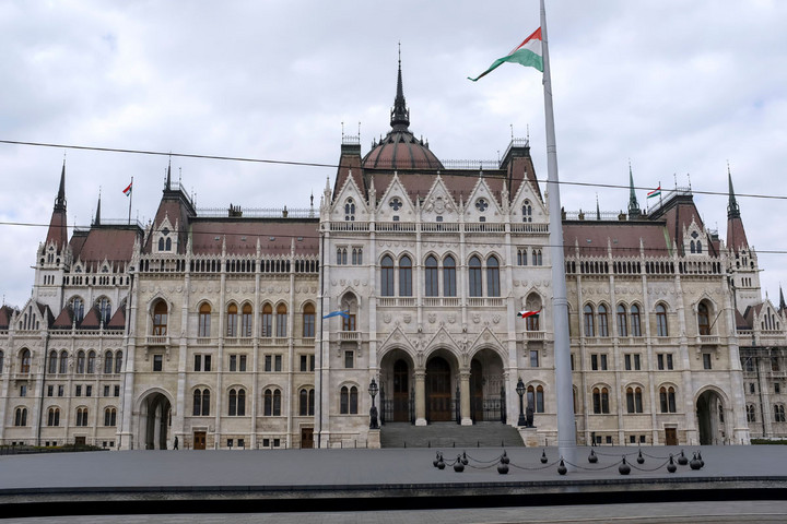 Fotó: MH/Purger Tamás Hétfőn elfogadhatja a koronavírus-törvényt a parlament