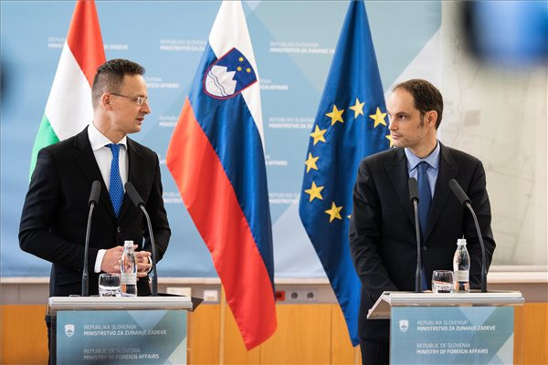 Szigorú intézkedések mellett, de zajlik a teherforgalom Magyarország és Szlovénia között