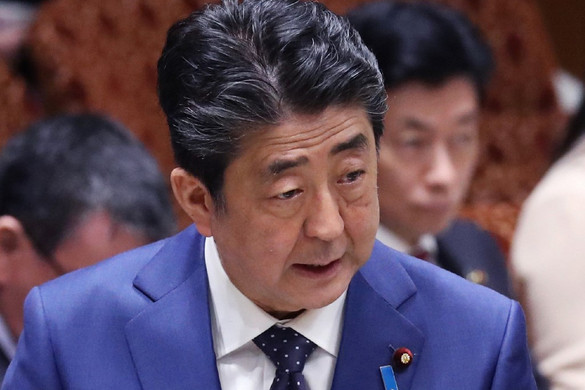Bejelentette lemondását a japán miniszterelnök