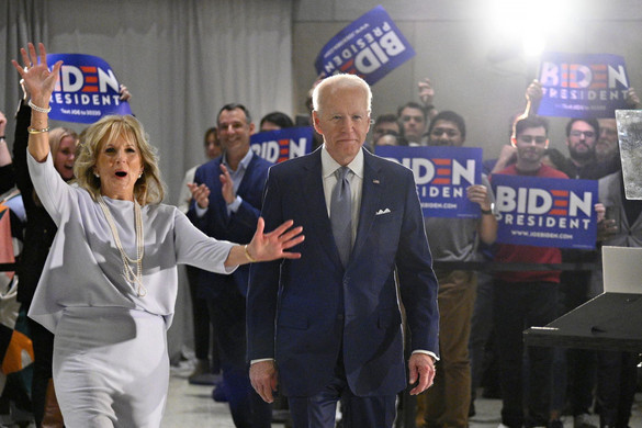 Joe Biden a keddi demokrata előválasztások egyértelmű győztese, Bernie Sanders esélyei elszállni látszanak
