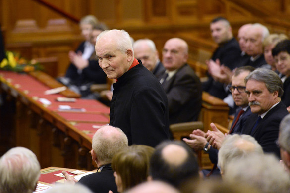 Gulyás: Esterházy János öröksége egyszerre egyetemes és nemzeti