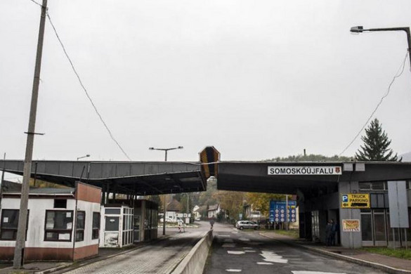 Szlovákia visszaállítja a határellenőrzést a közúti határokon