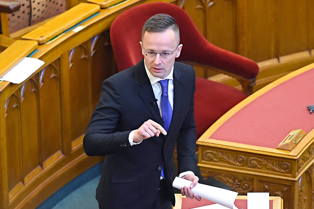Tovább blokkolja Ukrajna NATO-csatlakozását hazánk