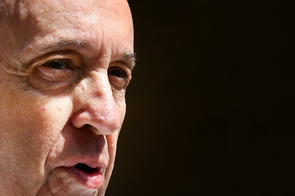 Fotó: Alberto PIZZOLI / AFP Ferenc pápa a következő világtalálkozóra A családi szeretet: hivatás és az életszentség útja témát választotta