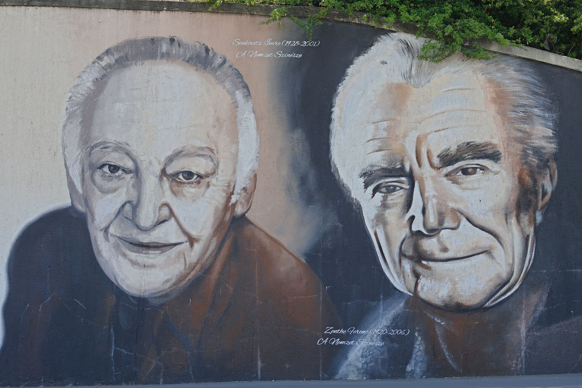 Fotó: MH/Katona László Ismét Sinkovits Imre mellett, már a nemzet színészeiként graffitin megörökítve