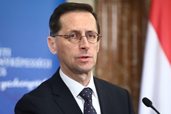Fotó: MH/Papajcsik Péter Varga Mihály: A munkahelyek megtartása és a gazdaság újraindítása az elsődleges