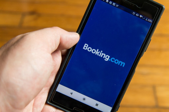 Gyorsított ágazati vizsgálatot indít a versenyhivatal a Booking.commal szemben