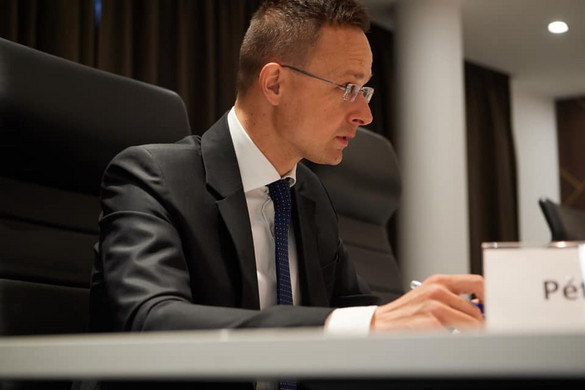 A beruházásokon is múlik a gazdasági újrakezdés