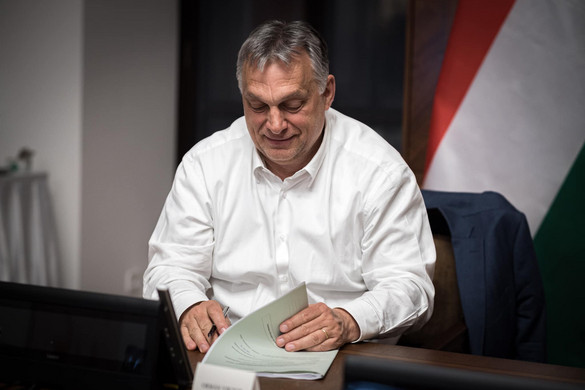 Orbán Viktor megmutatta, mennyit kell dolgoznia egy nap
