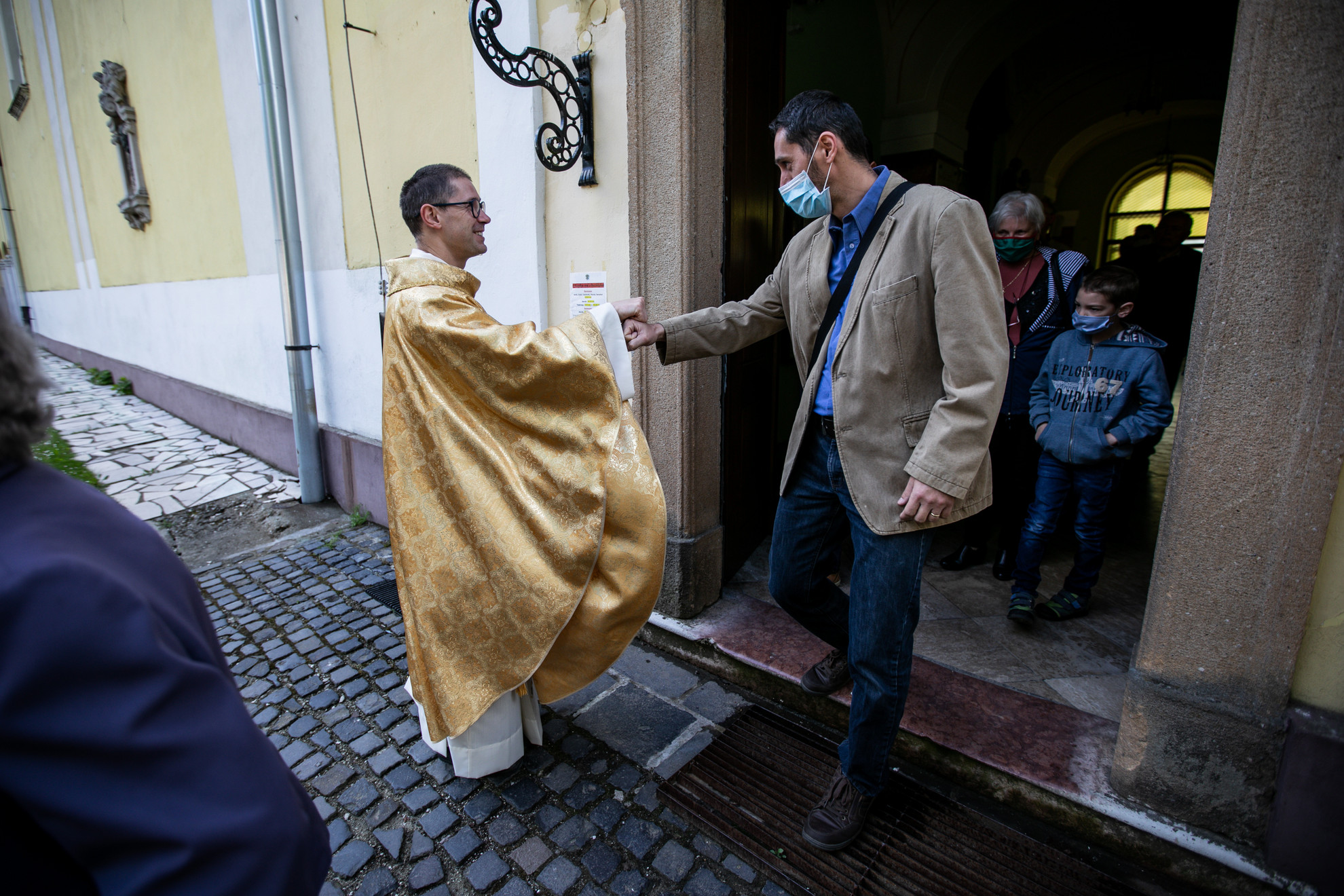 Fotó: MH/Bodnár Patrícia A templomokban az óvintézkedések betartásával védik a hívőket