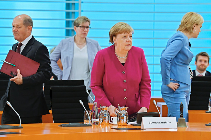 Fotó: AFP/Tobias Schwarz Messze még a járvány vége Merkel szerint