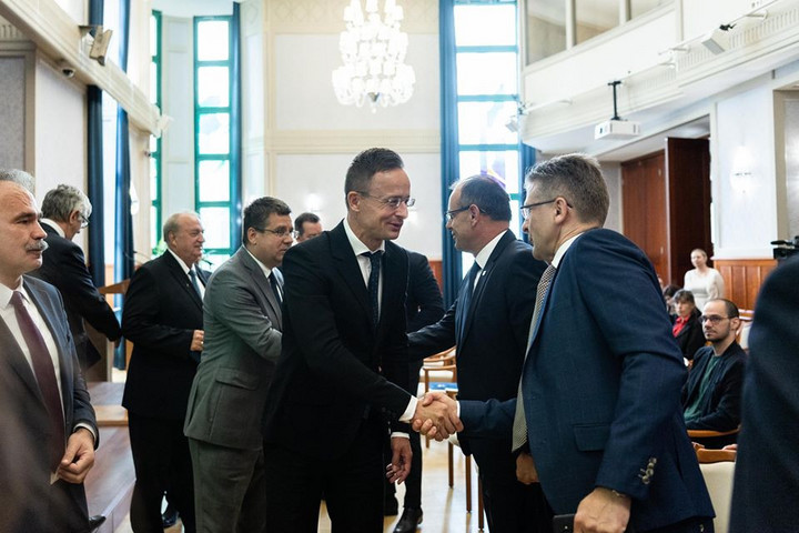 Fotó: Facebook Szijjártó: Bővülhet a versenyképességi támogatások keretösszege