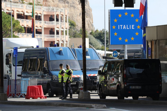 Az olasz külügyminiszter egyszerre nyitná meg Európa határait