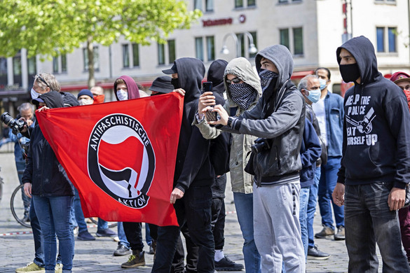 Terrorista szervezetté kéne nyilvánítani az Antifát a szakértők szerint
