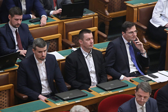 Még inkább balra sodródik a Jobbik