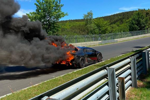 Kigyulladt egy Lamborghini-prototípus a Nürburgringen