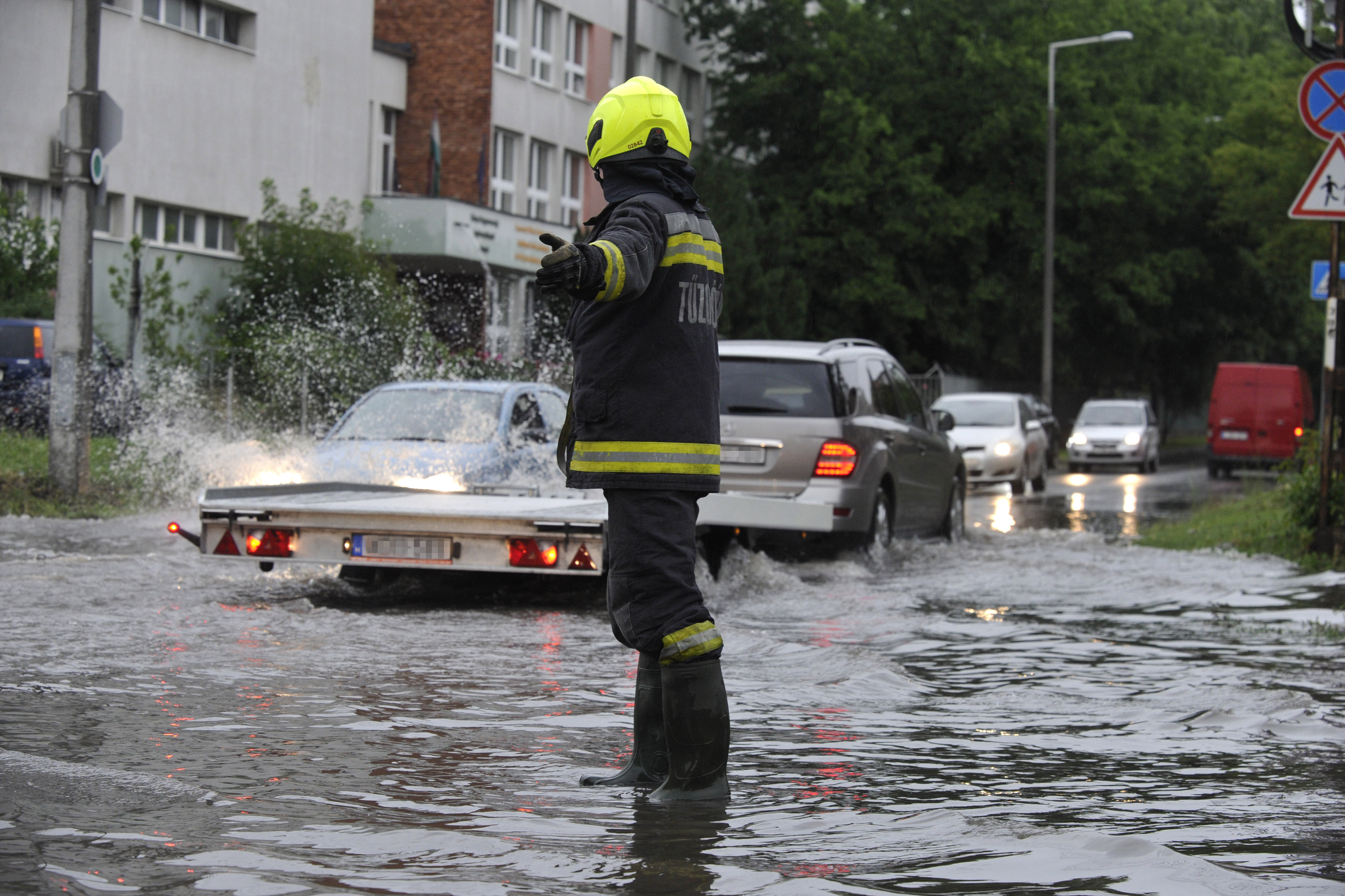 Károkat okozott a hirtelen felgyűlt esővíz