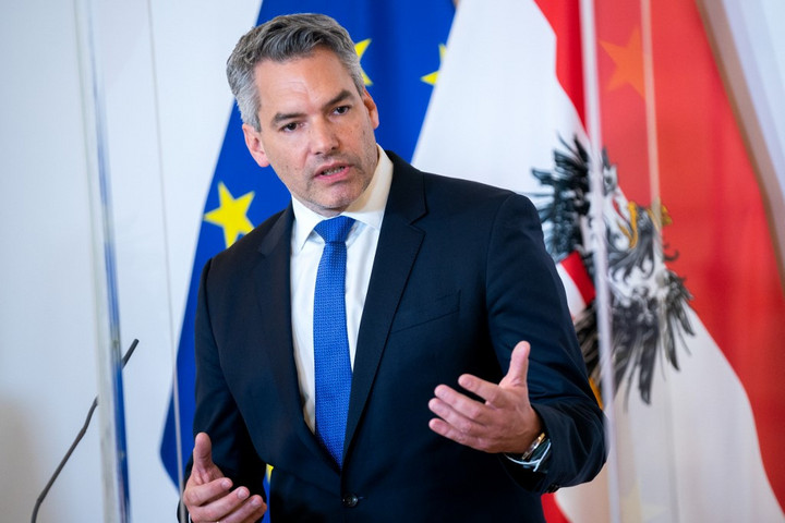 „Az EU külső határainál kellene lefolytatni a gyorsított menekültügyi eljárásokat”