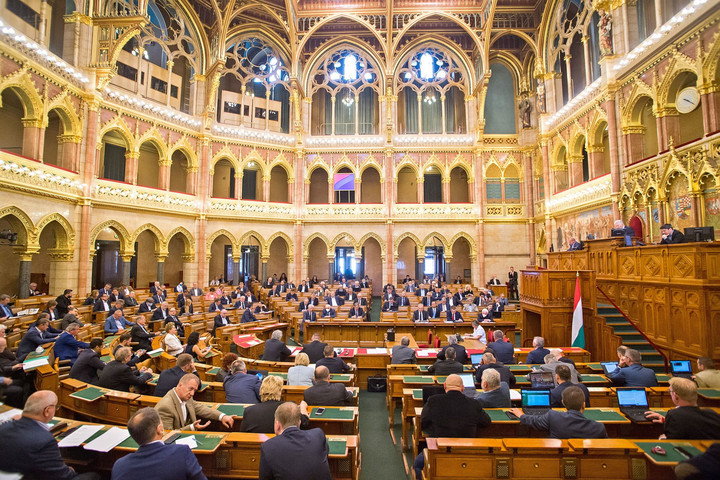 Rendkívüli parlamenti ülés összehívását kezdeményezi Semjén Zsolt
