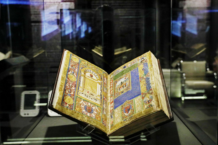 Virtuálisan elérhetővé tette Mátyás király pompás Corvináit az Országos Széchényi Könyvtár