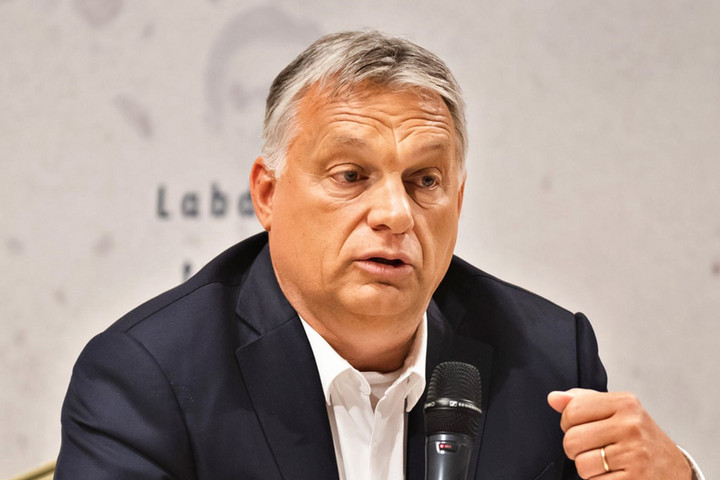 Fotó: PFLA Flickr-oldala Orbán Viktor: Haptákban futballozni nem lehet…