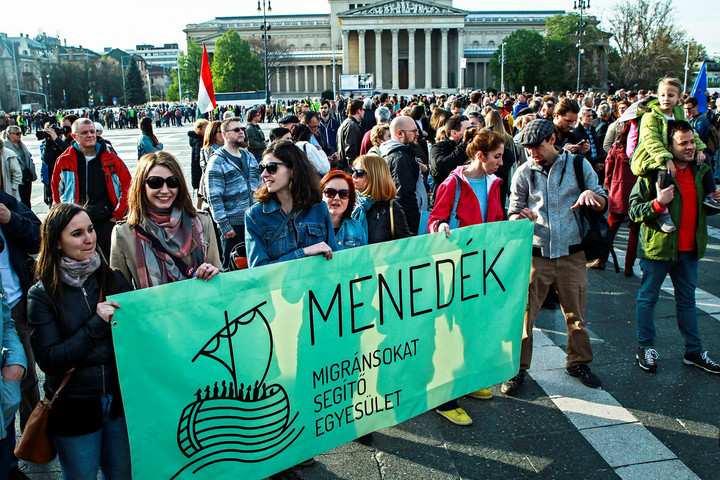 Fotó: MH/Hegedüs Róbert Elkaszálták a civiltörvényt