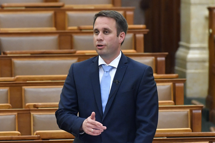 Fotó: MTI/Máthé Zoltán Dömötör: A Gyurcsány-párt álhírjáratán továbbra sincsen fék