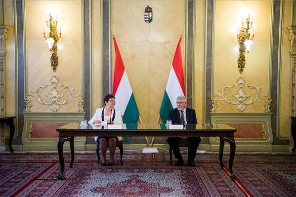 Fotó: MTI/Balogh Zoltán Kásler Miklós: Nemzeti egység alakult a járvány elleni küzdelemben