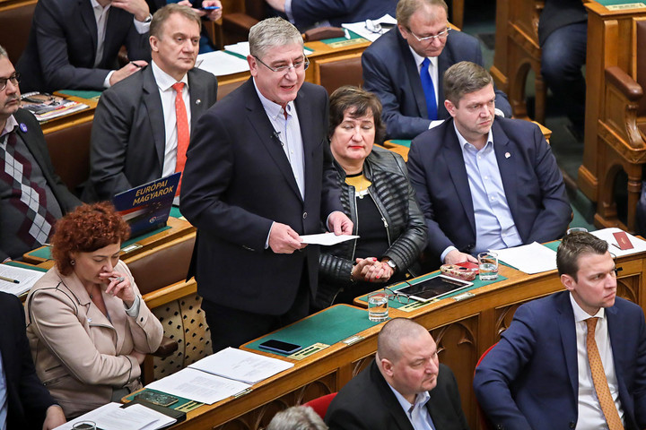 Fotó: MH/Hegedüs Róbert Fidesz: Ha a baloldalon múlt volna, már kórházi ellátás sem lenne