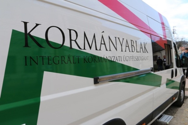 Fotó: kormanyhivatal.hu Budapesten is kormányablakbusz segíti az ügyintézést
