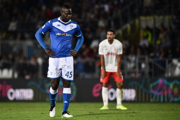 A Brescia kirúgta Mario Balotellit